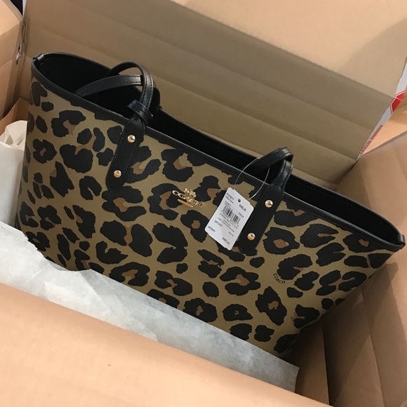 COACH Reversible City Tote Shoulder Bag With Pouch - Picture 2 of 2